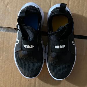 Kids Nike tennis shoes
